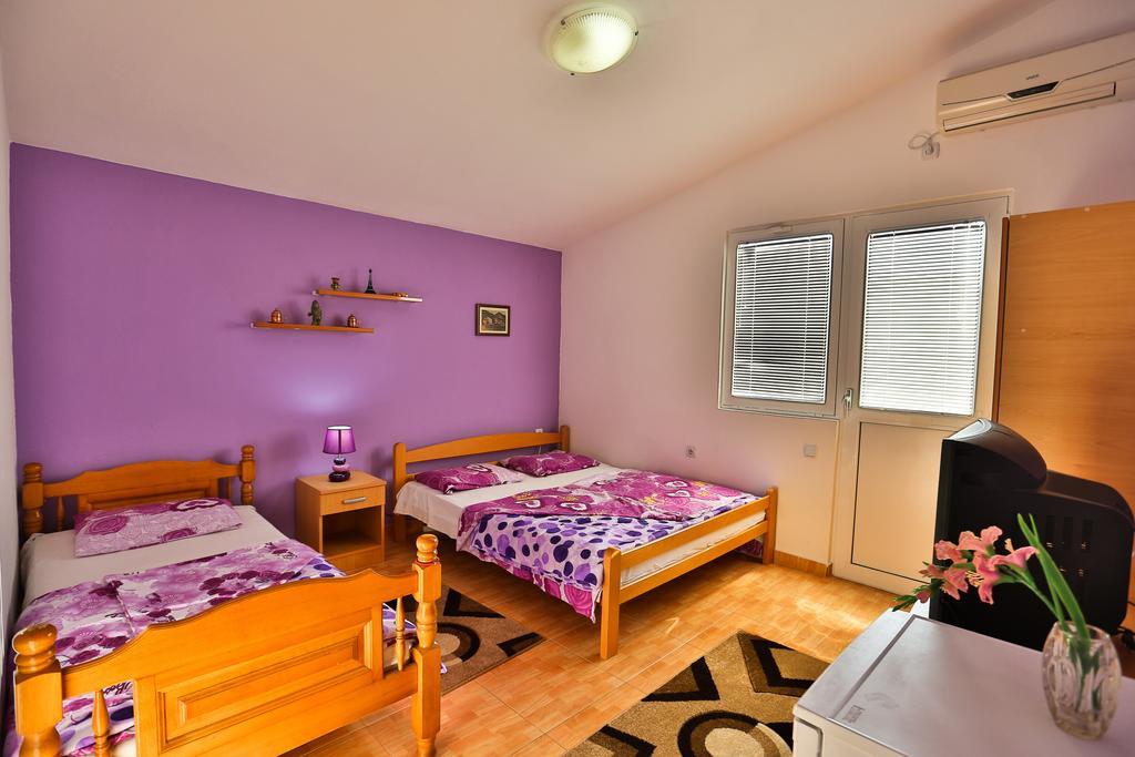 Apartments Vitic Sutomore Chambre photo